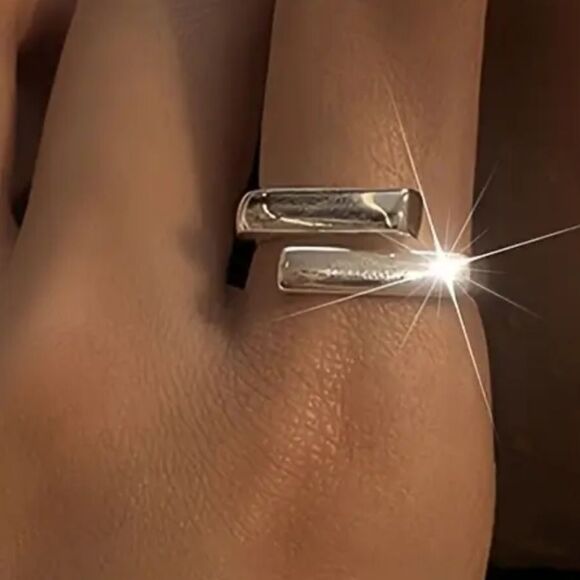 Bold Statement 925 Silver Women's Open Ring - Picture 2 of 6